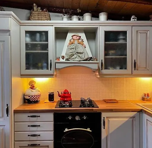 Aelia Cottage House